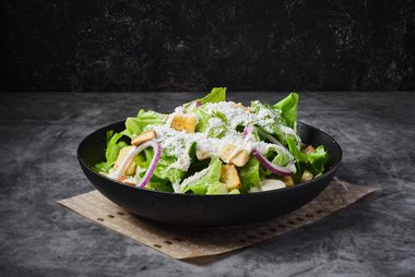 CEASER SALAD מוזס שופ ראש העין - כשר